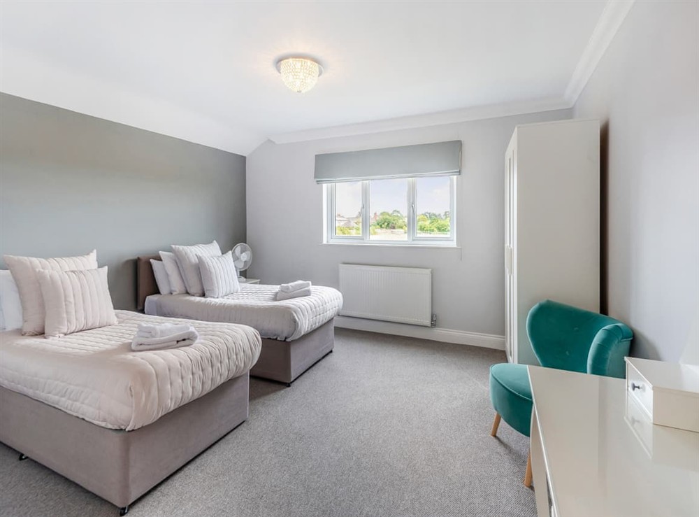 Twin bedroom