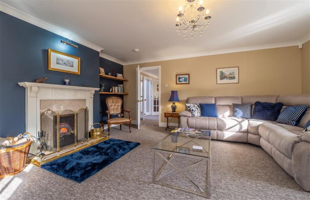 Spacious sitting room at Maltings Lodge, Chelsworth