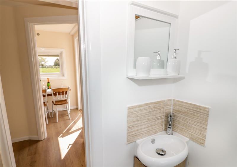 Bathroom at Malvern View Lodge, Wadborough near Pershore