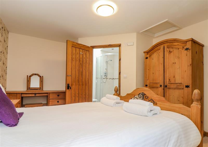 A bedroom in Manacles at Manacles, Mawnan Smith