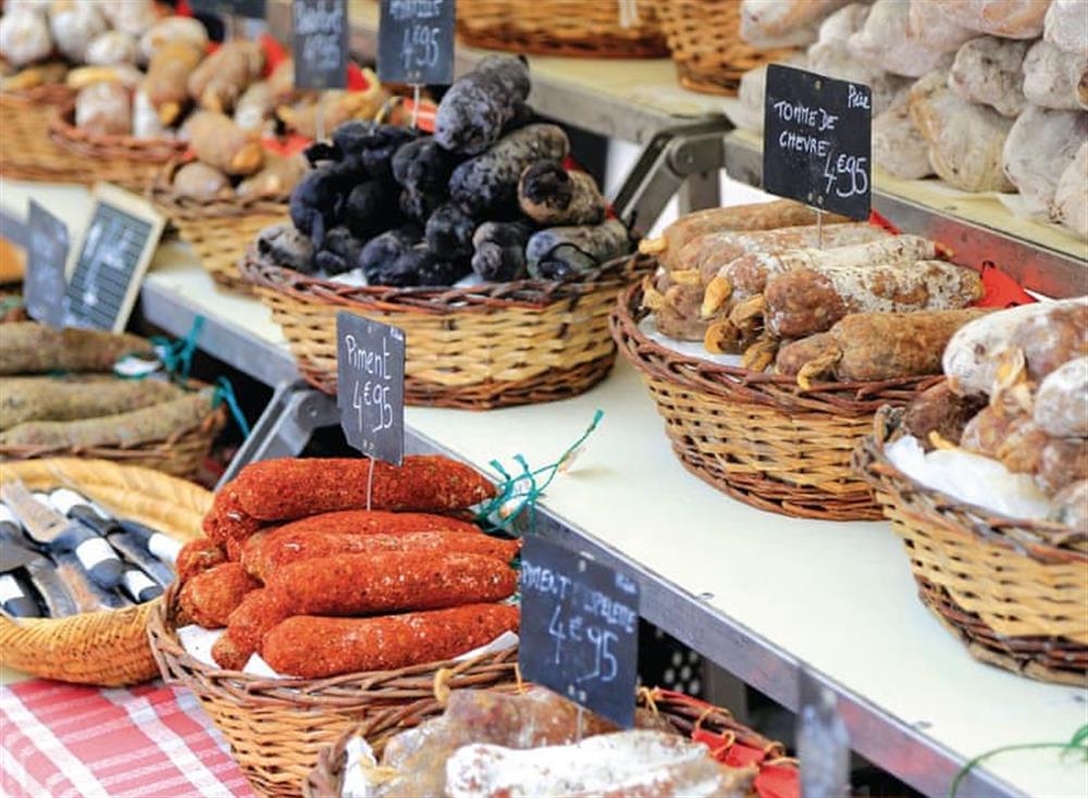 Surrounding area (photo 2) at Manoir de Mombette in C&eacute;nac, Dordogne, France