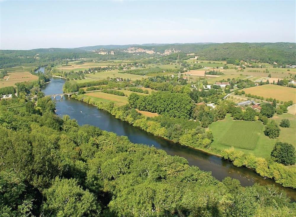 Surrounding area (photo 5) at Manoir de Mombette in C&eacute;nac, Dordogne, France
