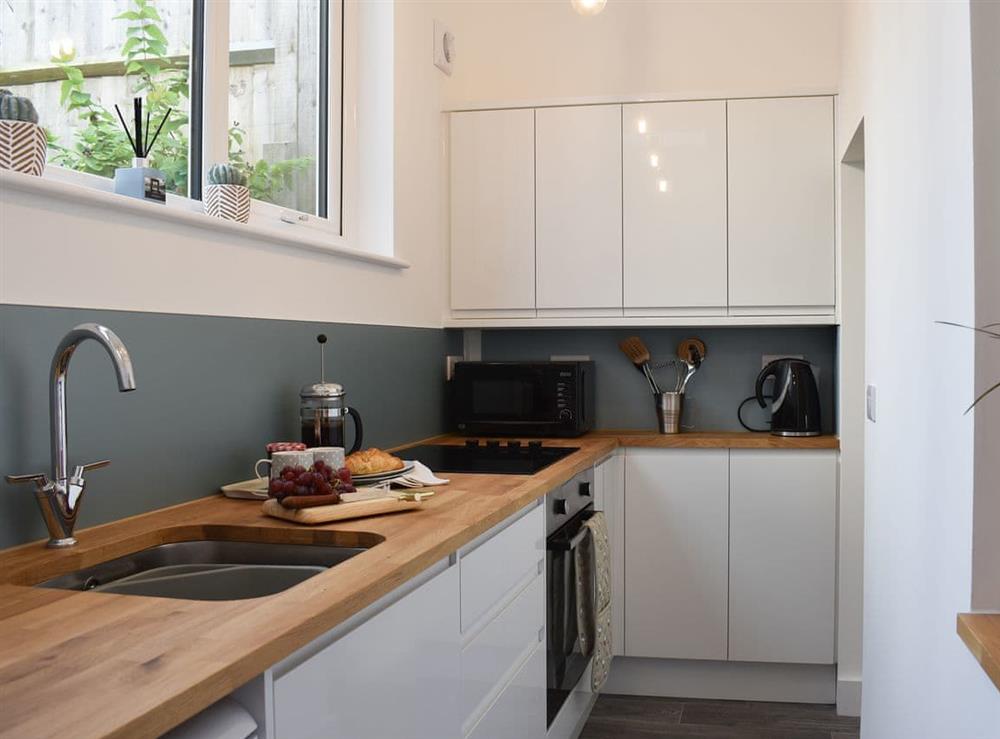 Lovely well equipped kitchen at Manor Cottage in Findon, near Worthing, West Sussex