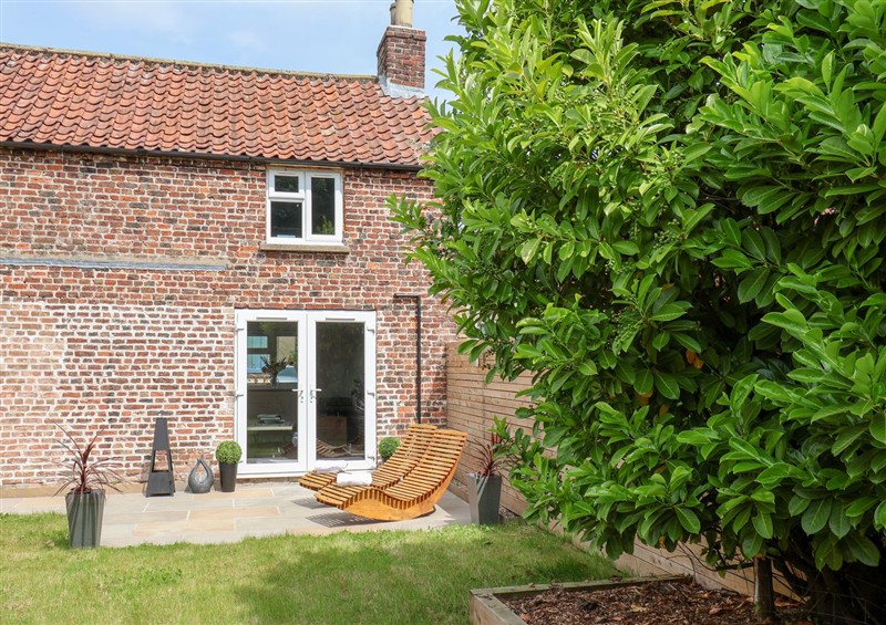 The setting at Manor Cottage, Harpham near Nafferton