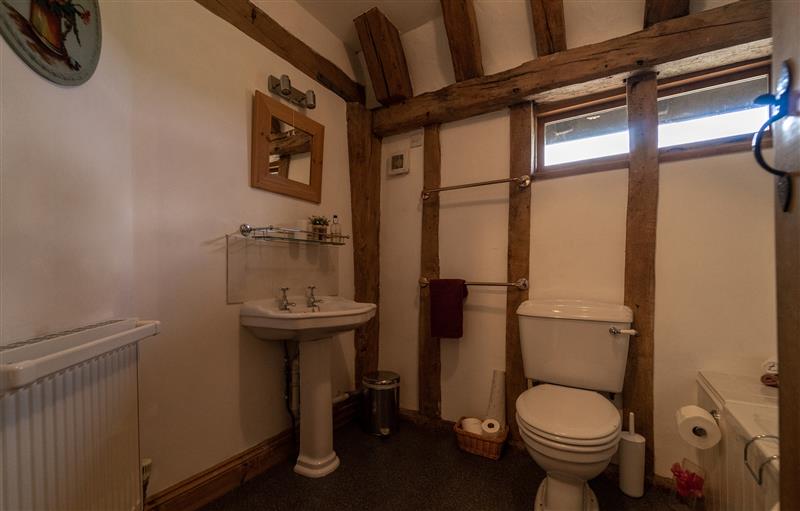 Bathroom at Manor Farm Barn, Thorndon