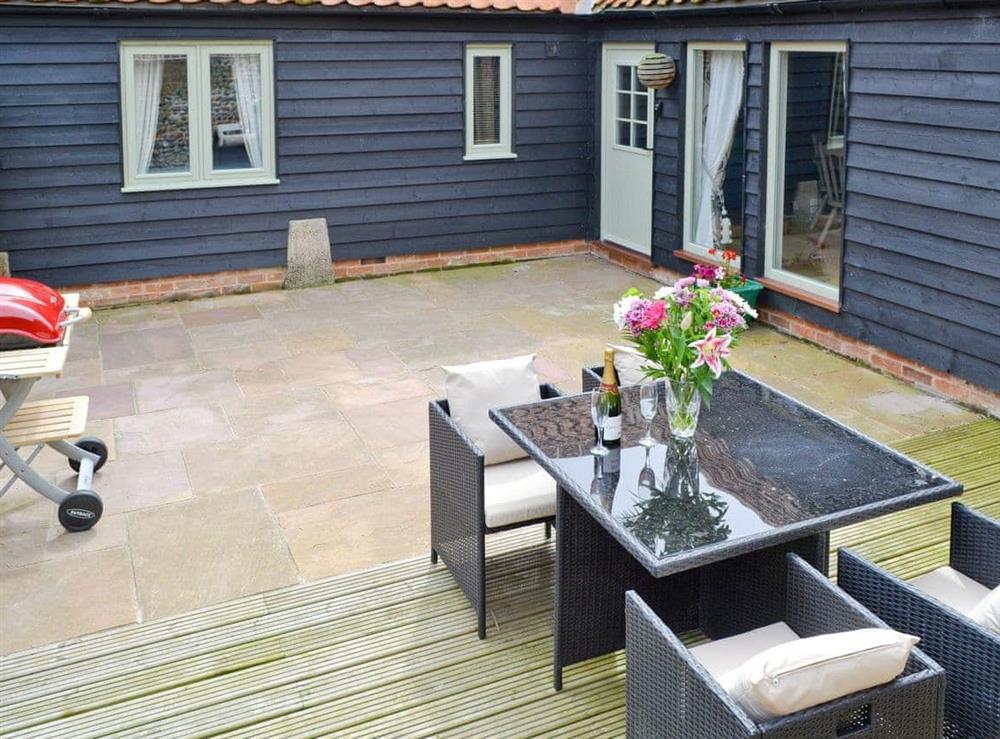 Attractive holiday home with private enclosed courtyard at Stags Rest, 