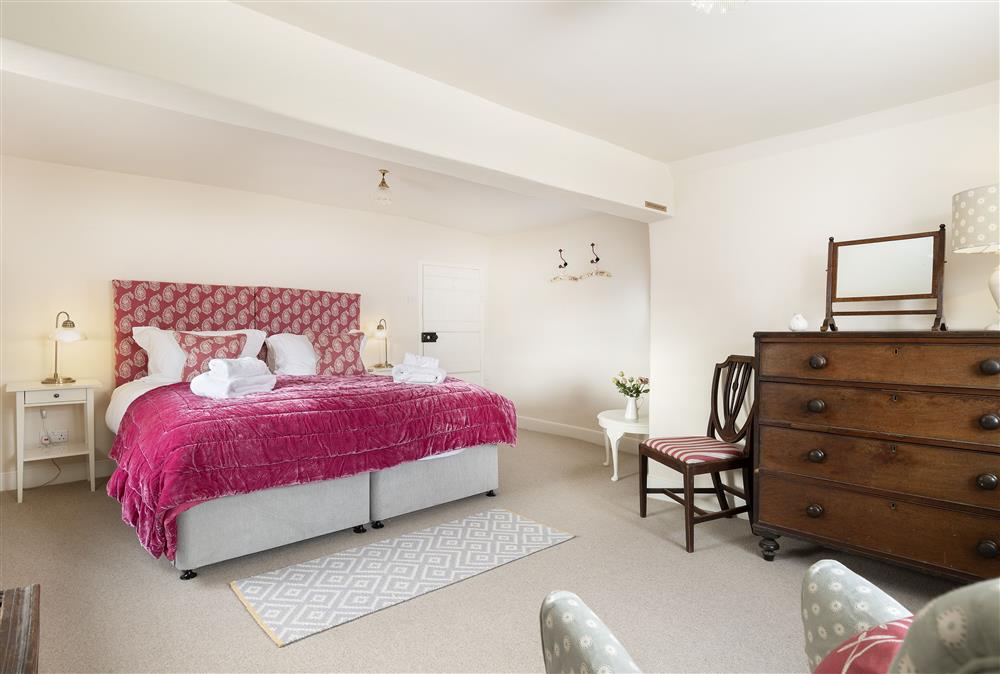 Bedroom four with 6’ super-king size zip and link bed (photo 2) at Manor Farm, Grafton, Nr Beckford