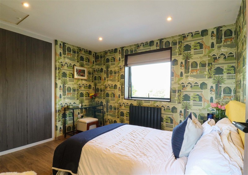 A bedroom in Manor Farm House (photo 5) at Manor Farm House, Merton near Bicester