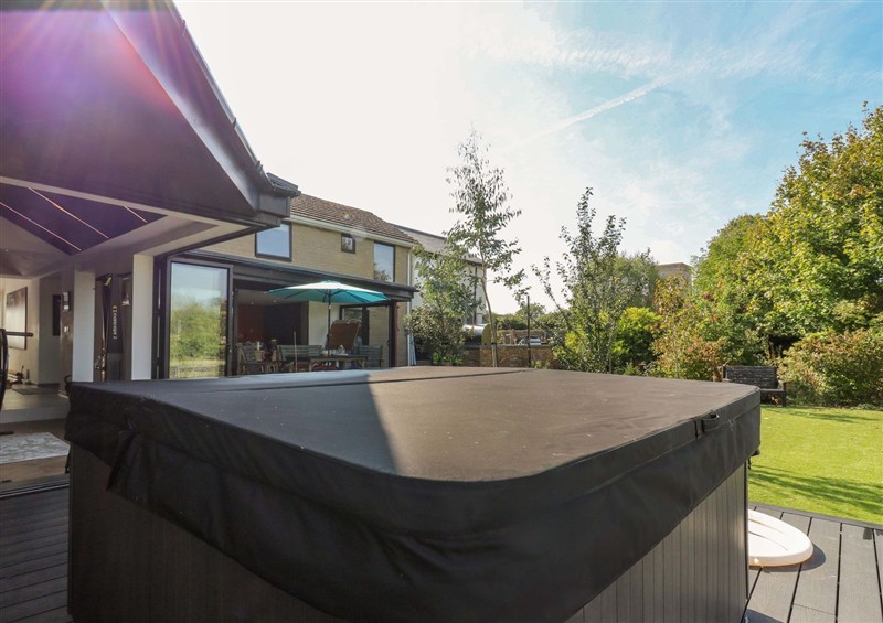There is a swimming pool at Manor Farm House, Merton near Bicester