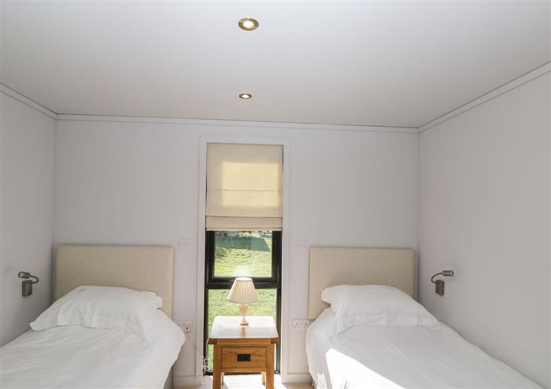 This is a bedroom (photo 2) at Manor Farm Lodge, Bowerchalke