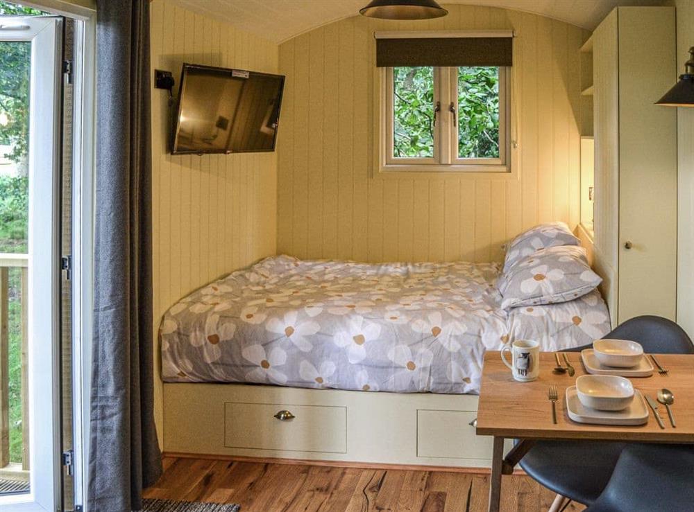 Double bedroom at Oak, 