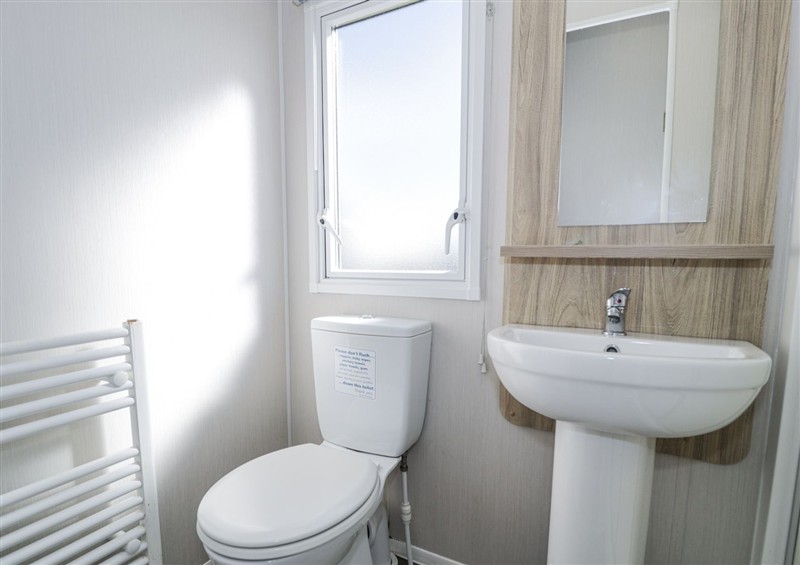 Bathroom at Manor House Platinum 3 Bedroom (16E), Maryport near Aspatria