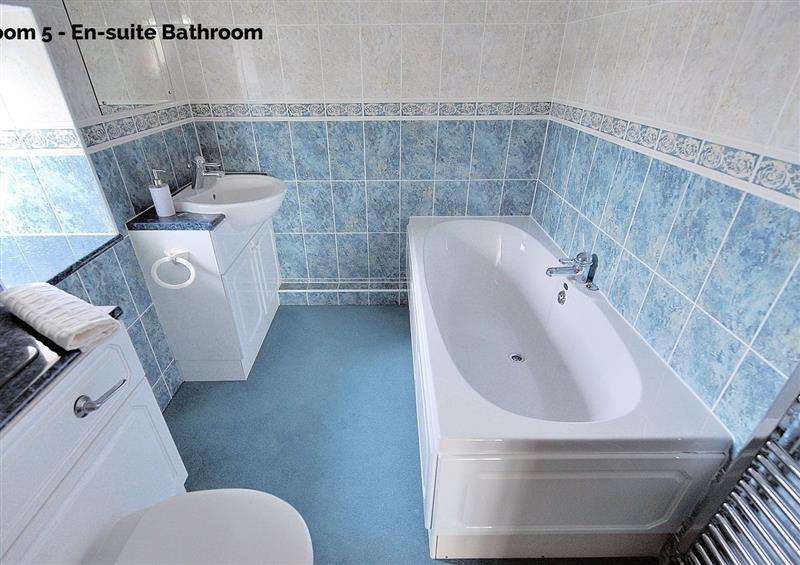 Bathroom (photo 3) at Manor Lodge, Burton Bradstock