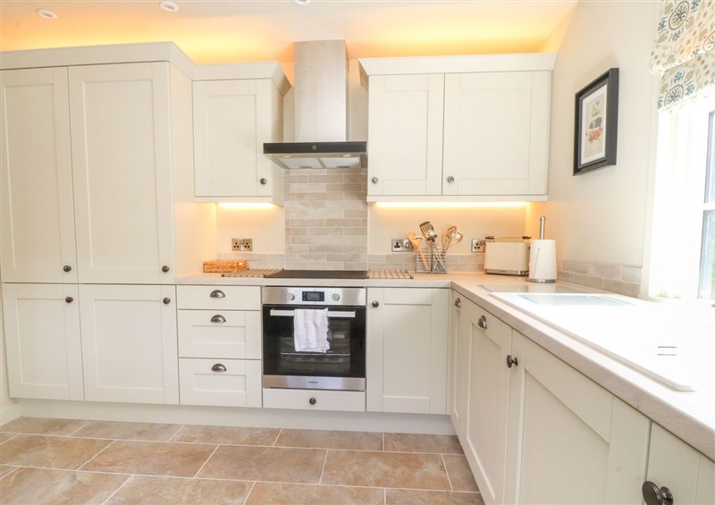 Kitchen (photo 2) at Manor Lodge, Clitheroe