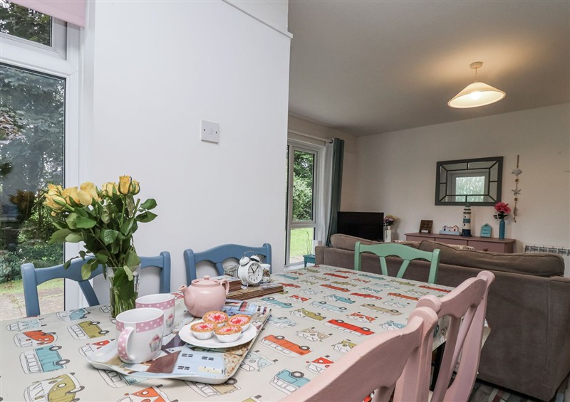 Dining room at Manorcombe 21, Honicombe Holiday Village near Gunnislake