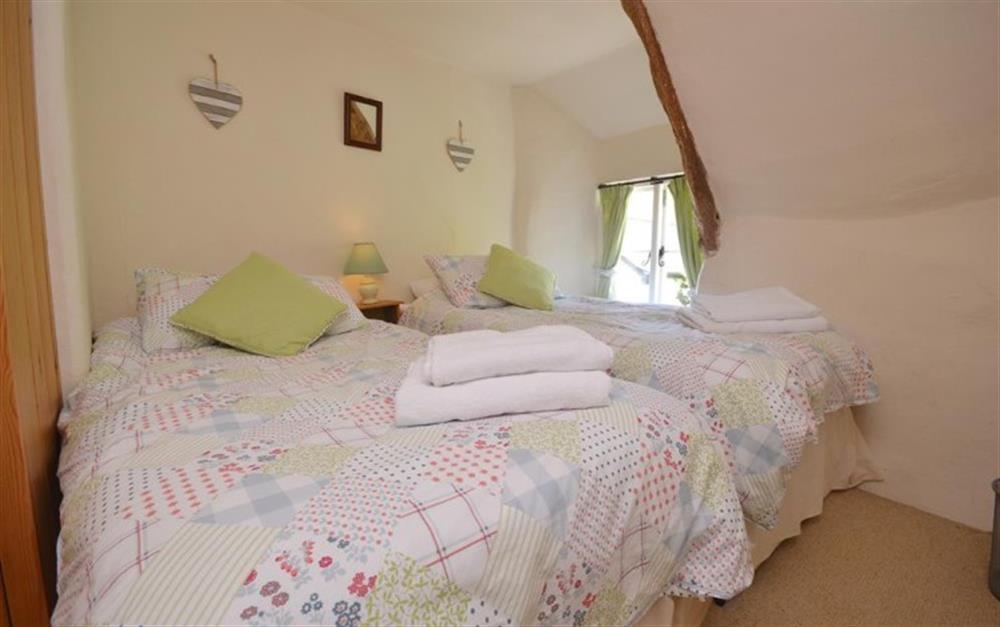 The twin bedroom. at Maple Cottage in Slapton