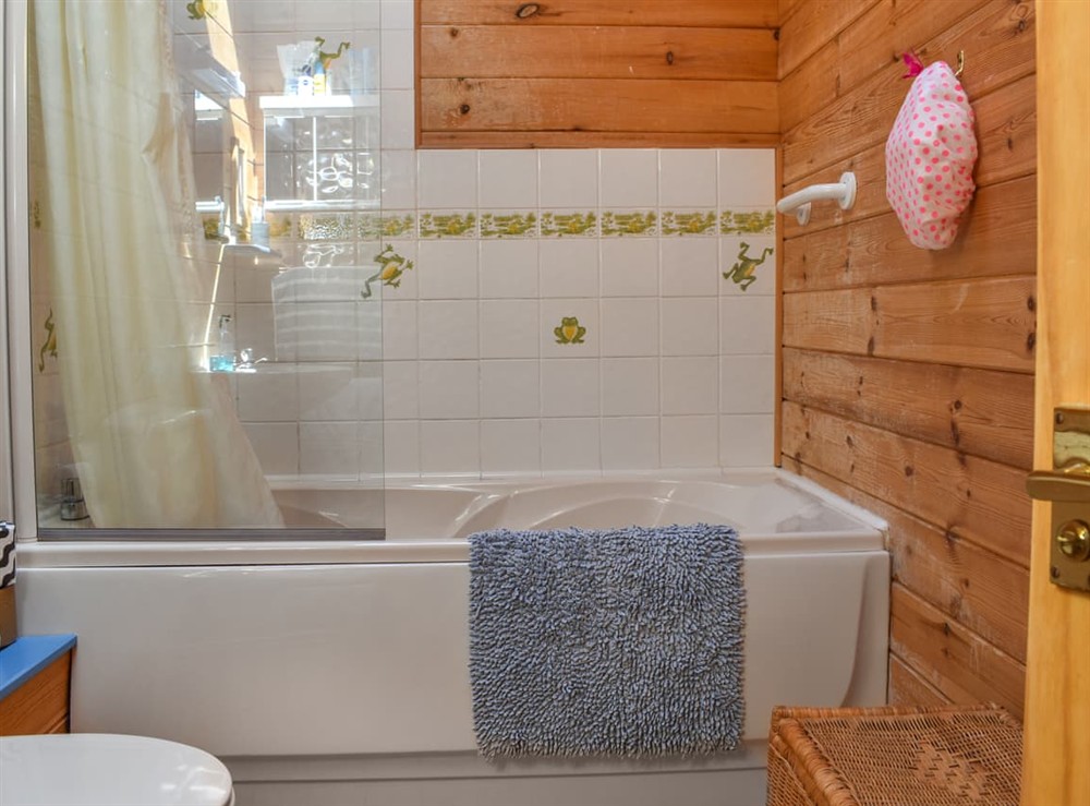Bathroom (photo 2) at Maple Leaf Cottage in Padstow, Cornwall