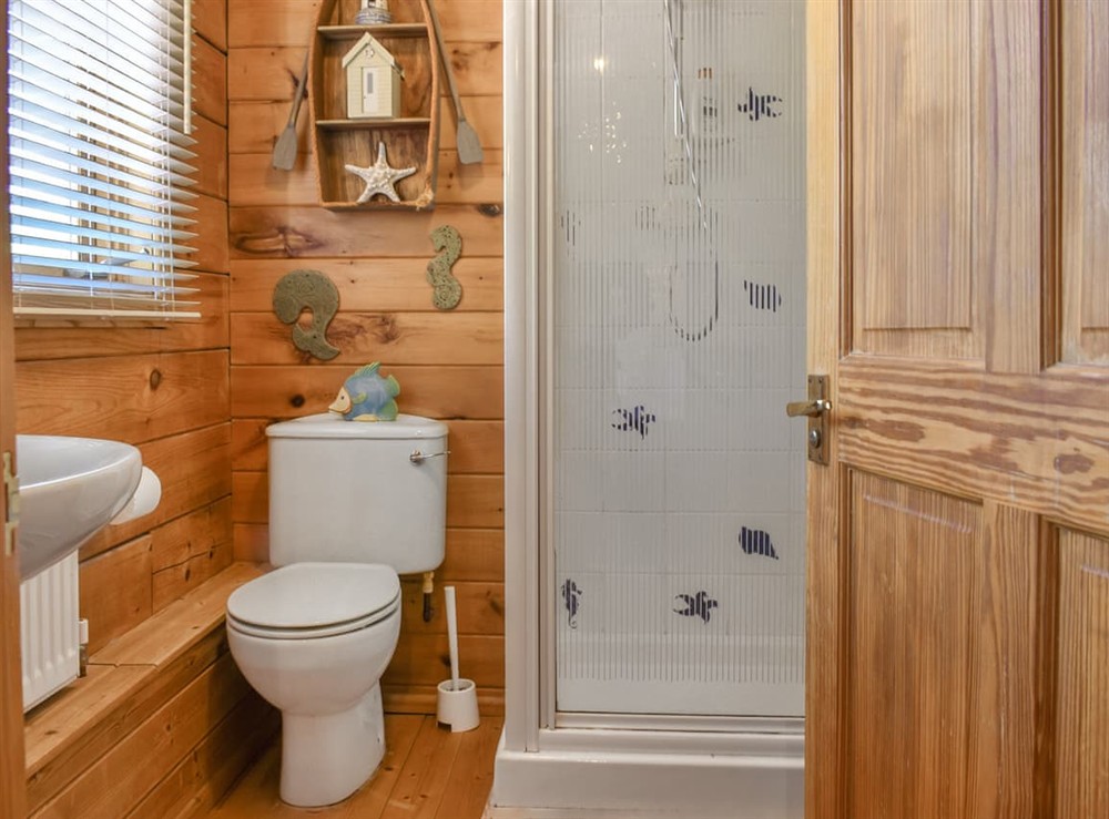 Bathroom at Maple Leaf Cottage in Padstow, Cornwall
