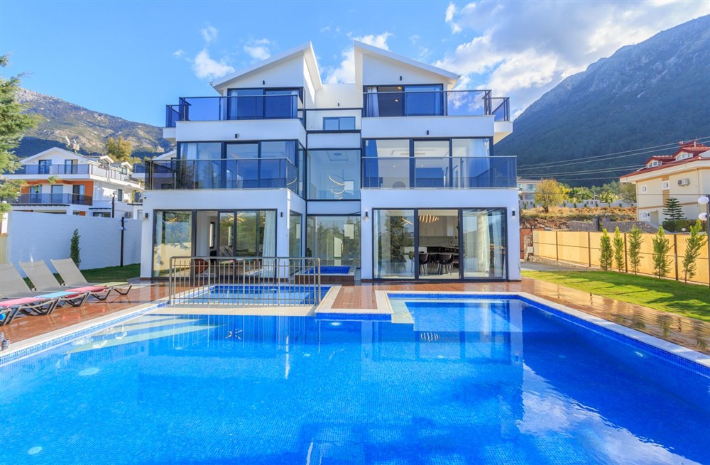 Maple Villa