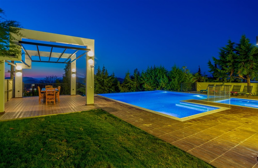 Maple Villa