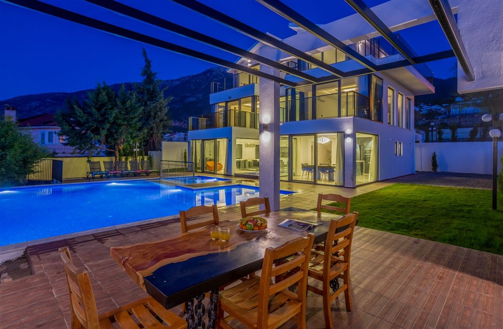 Maple Villa
