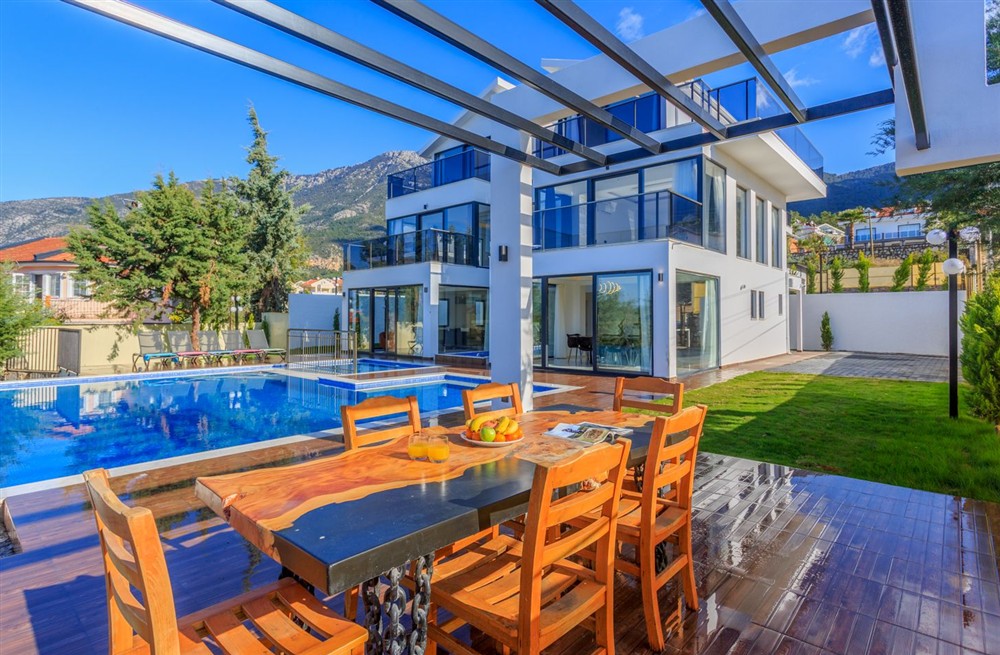 Maple Villa