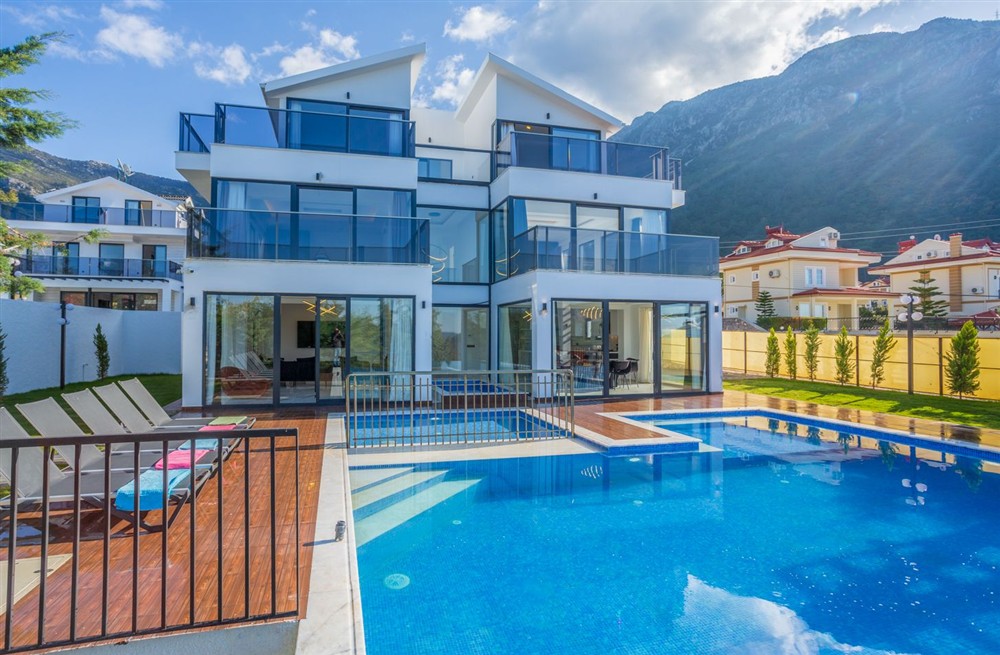 Maple Villa