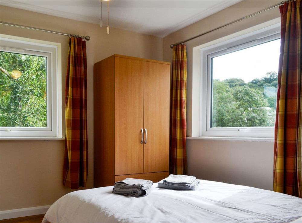 Double bedroom (photo 2) at Marina Apartment in Y Felinheli, Gwynedd