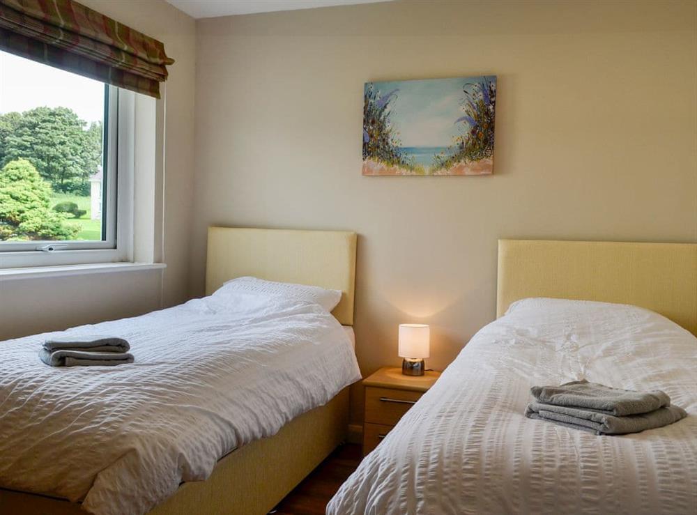 Twin bedroom at Marina Apartment in Y Felinheli, Gwynedd