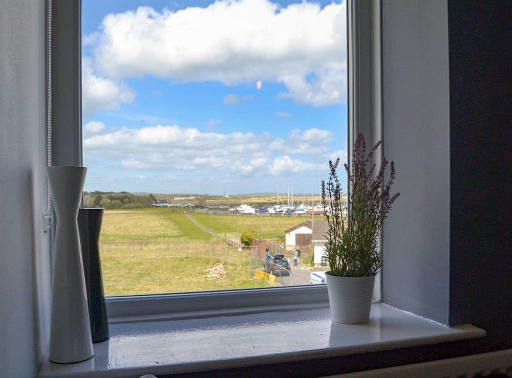 Marina Walk in Amble, Northumberland sleeps 4
