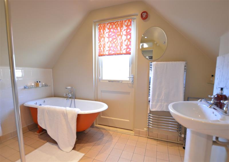 This is the bathroom at Mariners Cottage, King Street, Aldeburgh