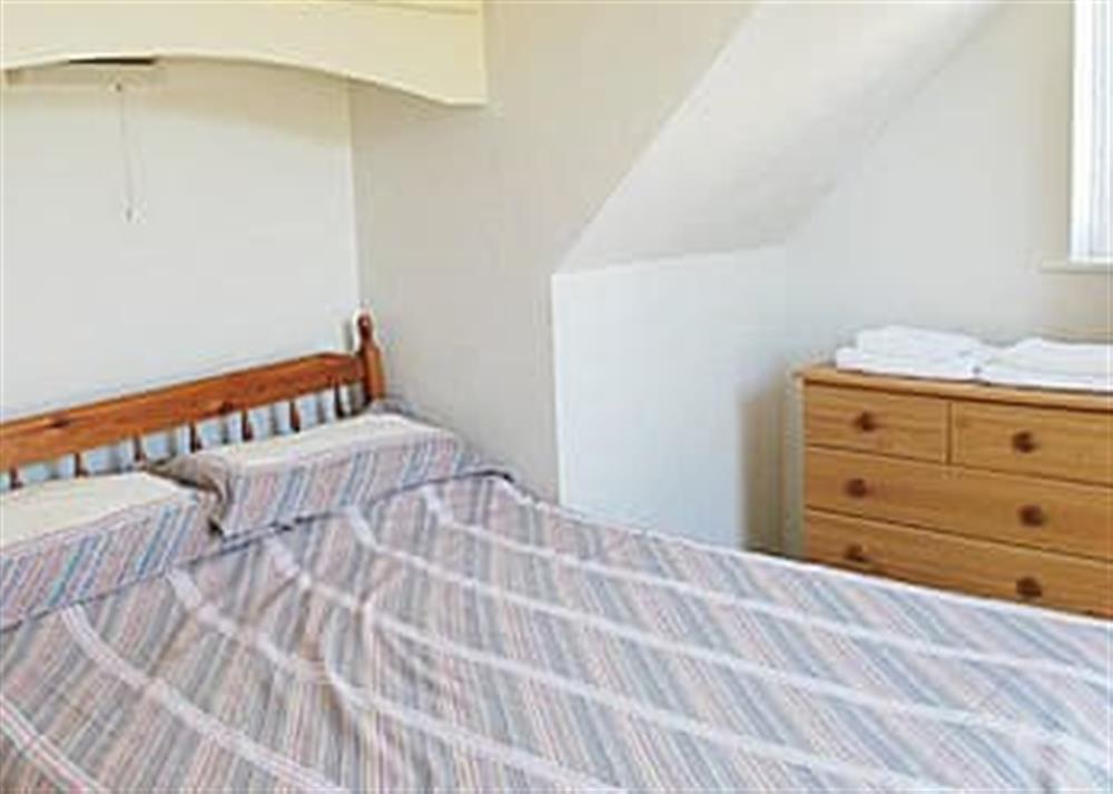 Double bedroom (photo 2) at Mariners Lodge in Felixstowe Ferry, Suffolk
