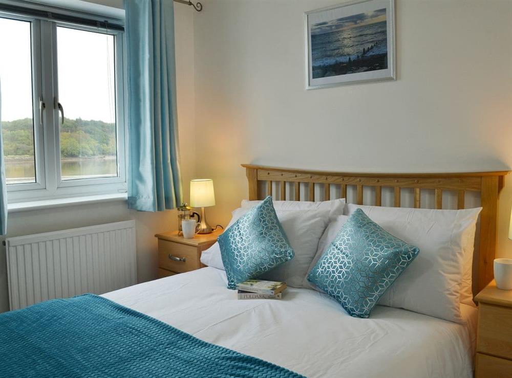 Charming double bedroom at Mariners Rest in Bideford, Devon