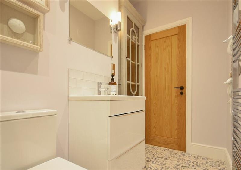Bathroom at Marmalade Cottage, Seahouses