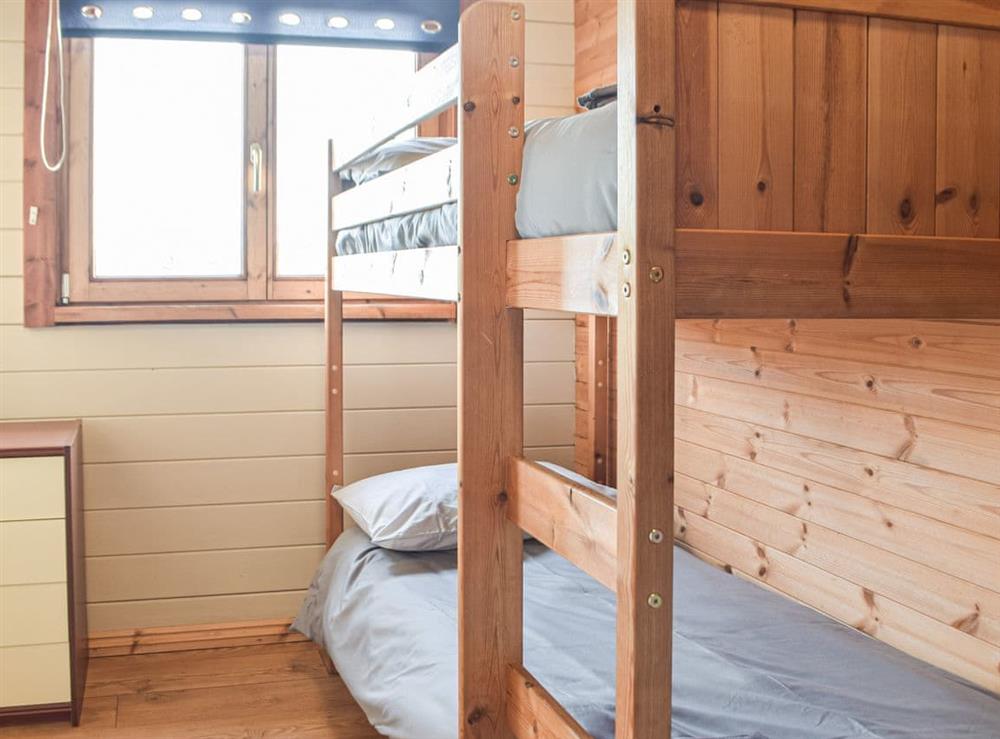 Bunk bedroom at Marros Hill Log Cabin in Marros, near Laugharne, Dyfed