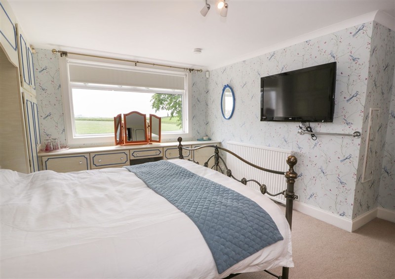 Bedroom (photo 3) at Marshill Farm House, Draffan near Kirkmuirhill
