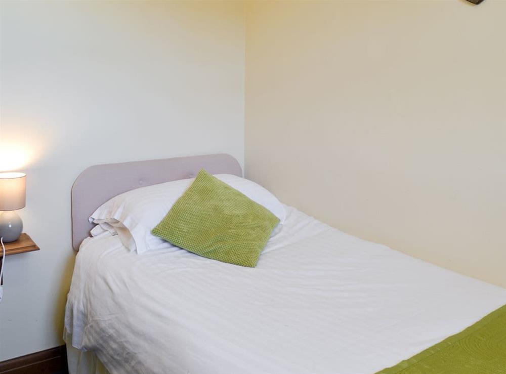 Comfortable single bedroom at Clydesdale Cottage, 