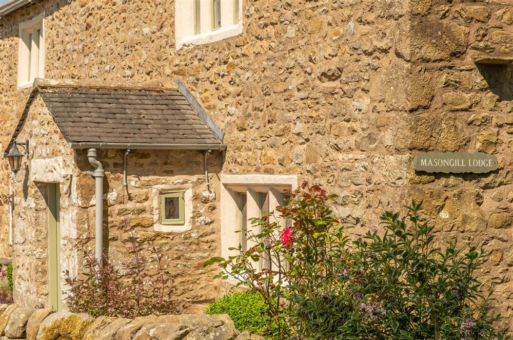 Masongill Lodge self catering holiday cottage is close to the unspoiled market towns of Kirkby Lonsdale (5 miles) and Settle (13 miles) and within easy reach of the Forest of Bowland and Southern Lake District for those who want to venture further afield