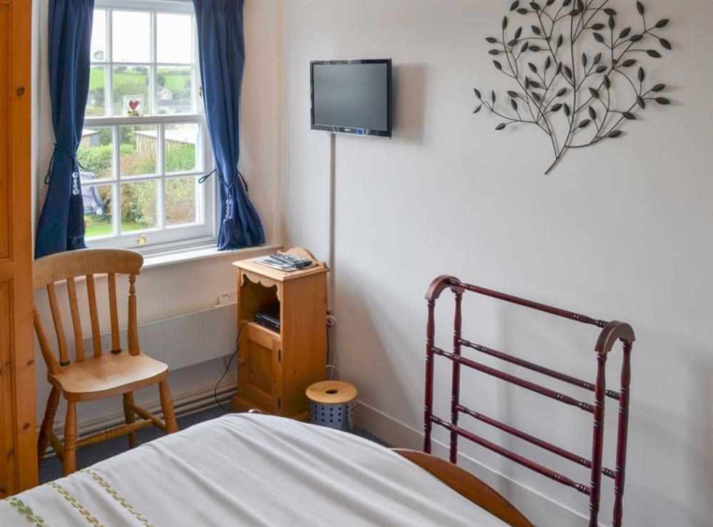 Lovely double bedroom at May Cottage in Tywardreath, near Fowey, Cornwall