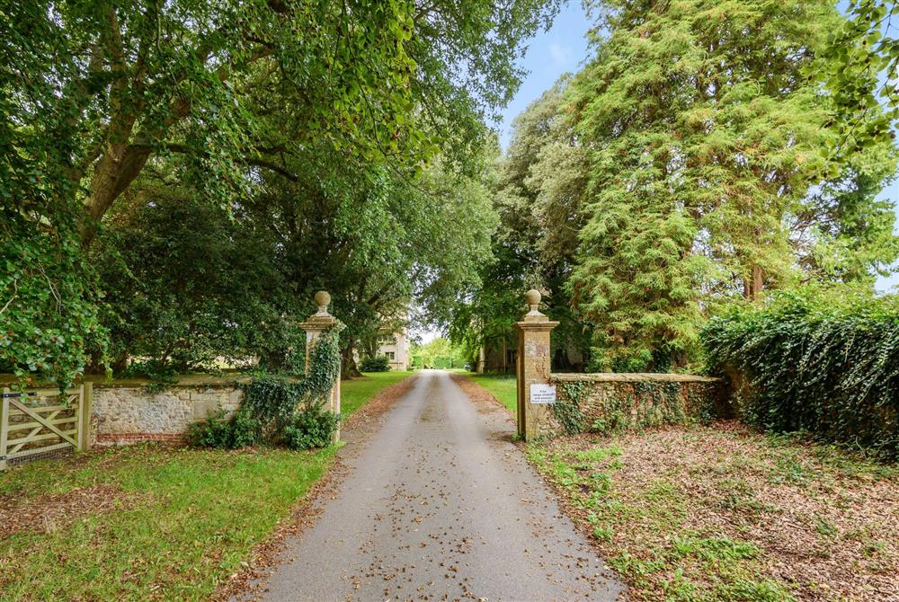 The entrance to the estate at Maybank Cottages, Clifton Maybank, Yeovil