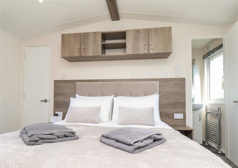 A bedroom in Mayflower Lodge at Mayflower Lodge, Runswick Bay near Staithes