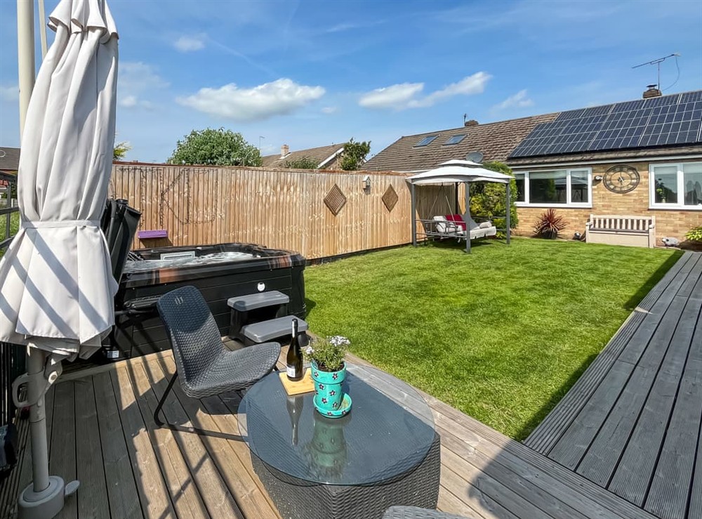 Garden at Mayglen in Crowle, South Humberside