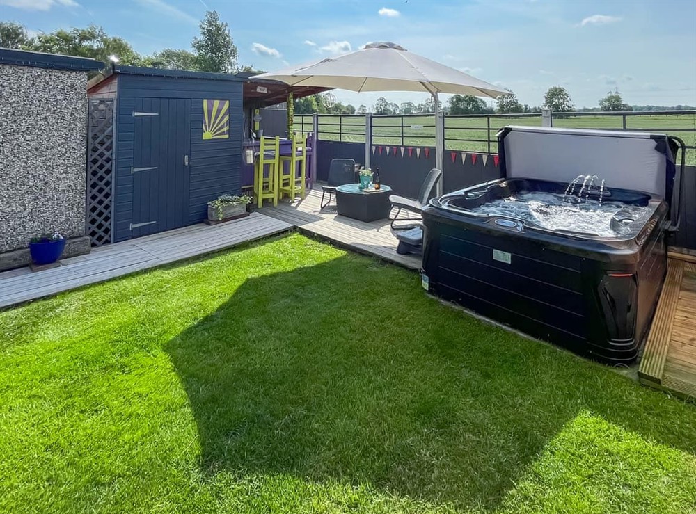 Hot tub at Mayglen in Crowle, South Humberside