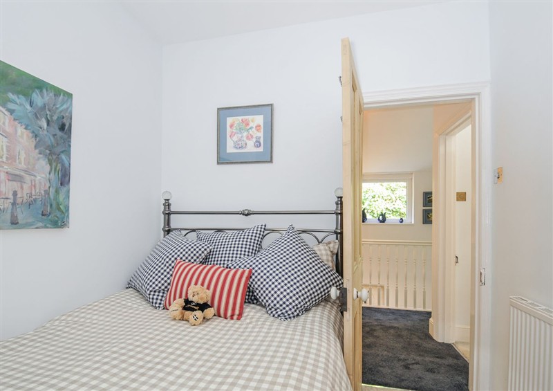 A bedroom in Mayhurst (photo 4) at Mayhurst, Looe