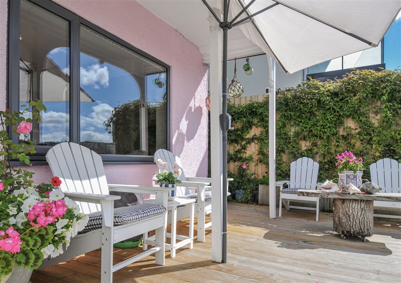 The patio at Mayhurst, Looe