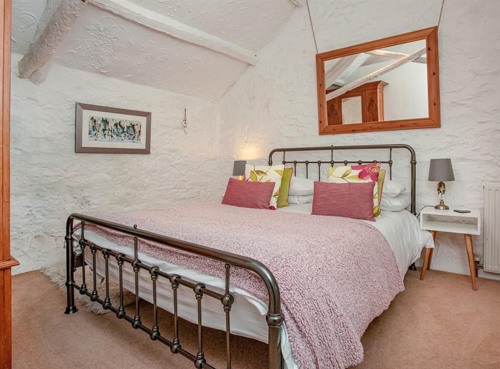 Double bedroom at Mayrose Cottage in Helstone, near Camelford, Cornwall