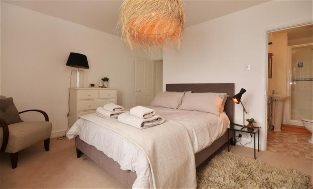 The sumptuous double bedroom with sea views. at Mays Cottage in Beesands