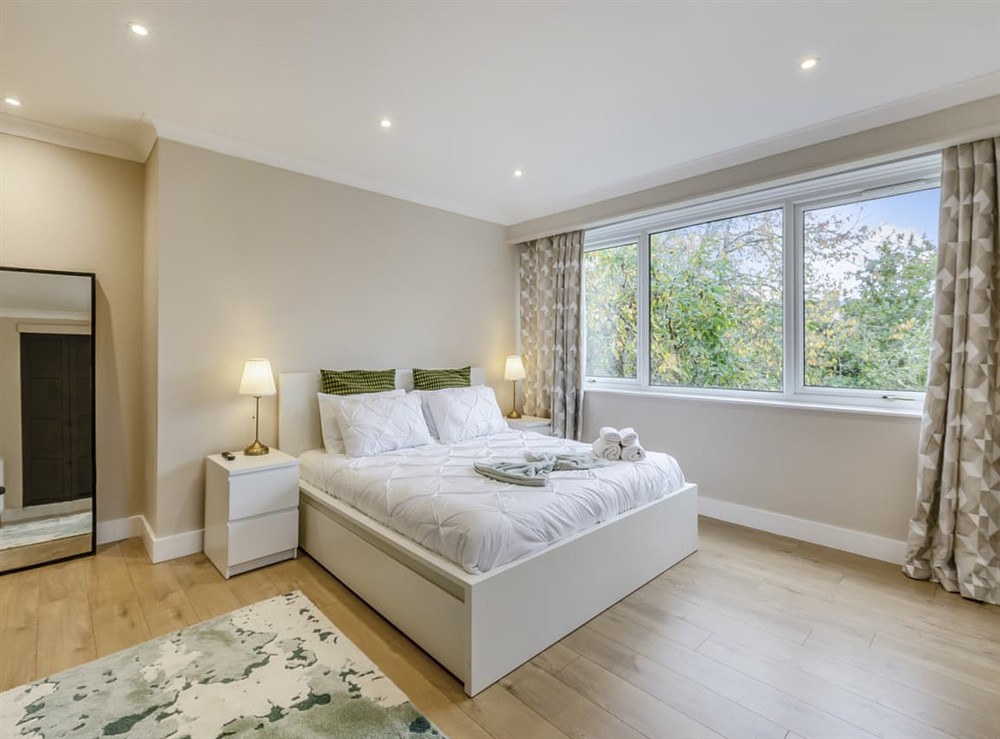 Double bedroom at Meadfoot Cottage in Torquay, Devon