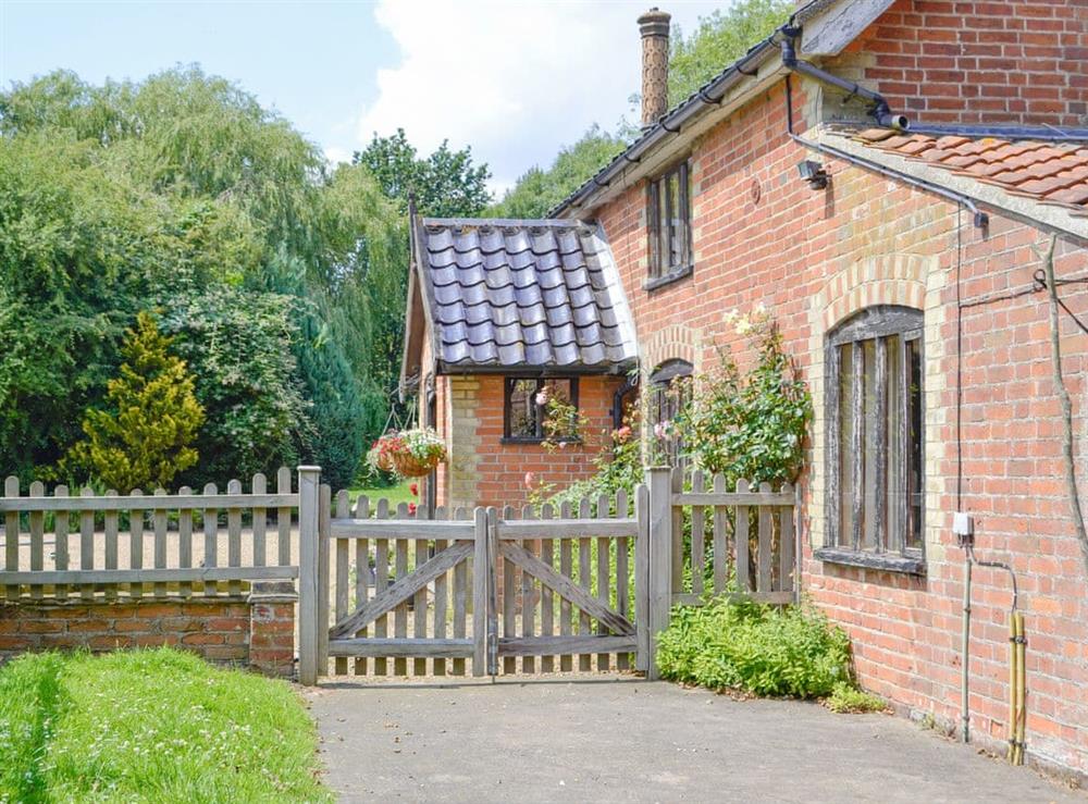 Attractive holiday home at Meadow Cottage in Linstead Parva, near Southwold, Suffolk