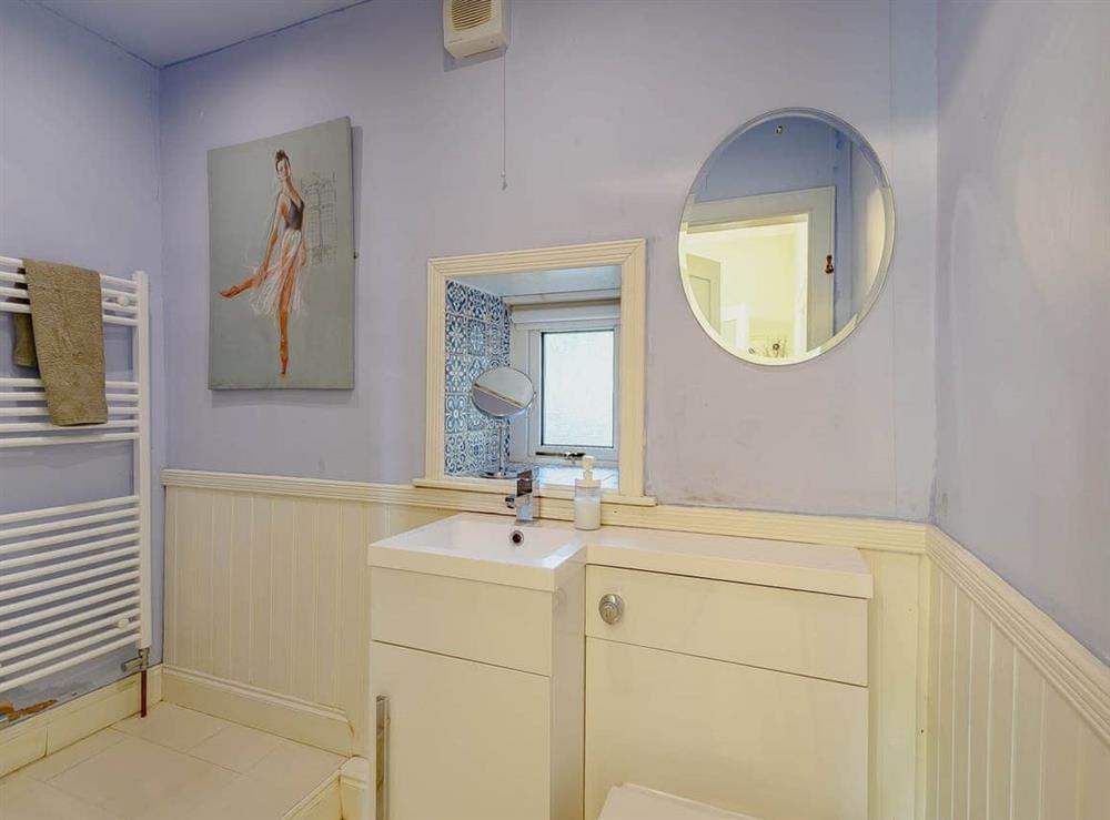 Shower room at Meadow House Apartment in Moffat, Dumfriesshire